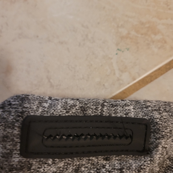 Scarf - Picture 6 of 10